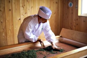 大西園の狭山茶づくりを紹介するアイキャッチ