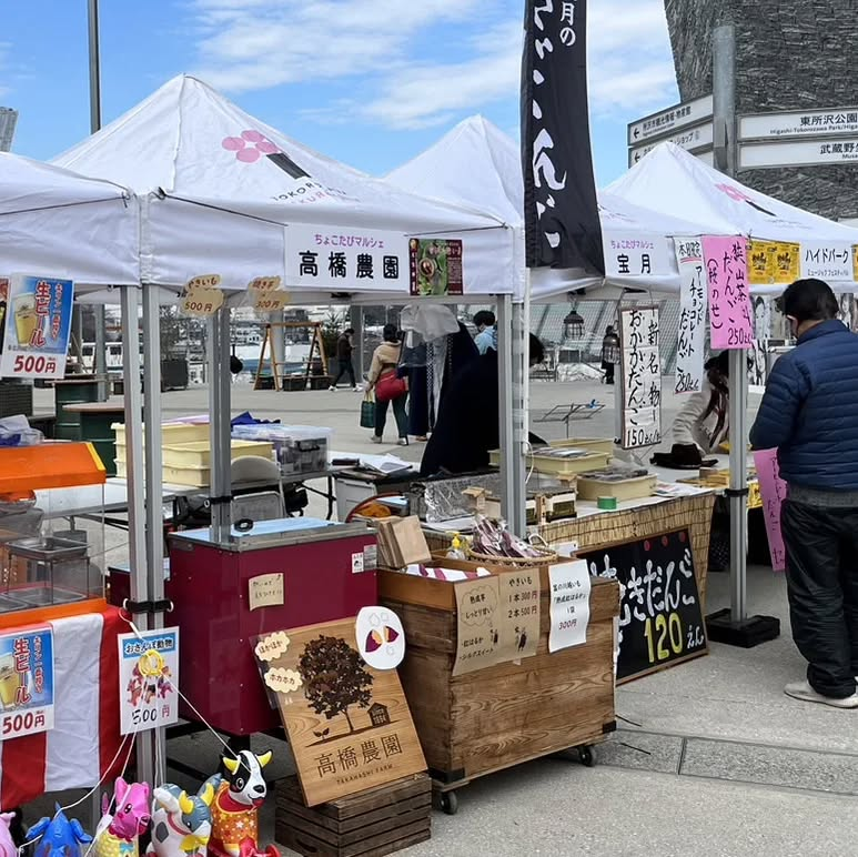 屋外イベントに出店した高橋農園の販売テント